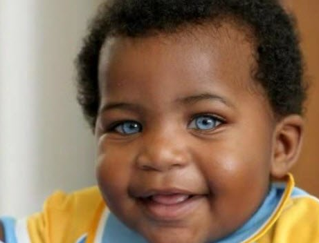olhos azuis bebê 1